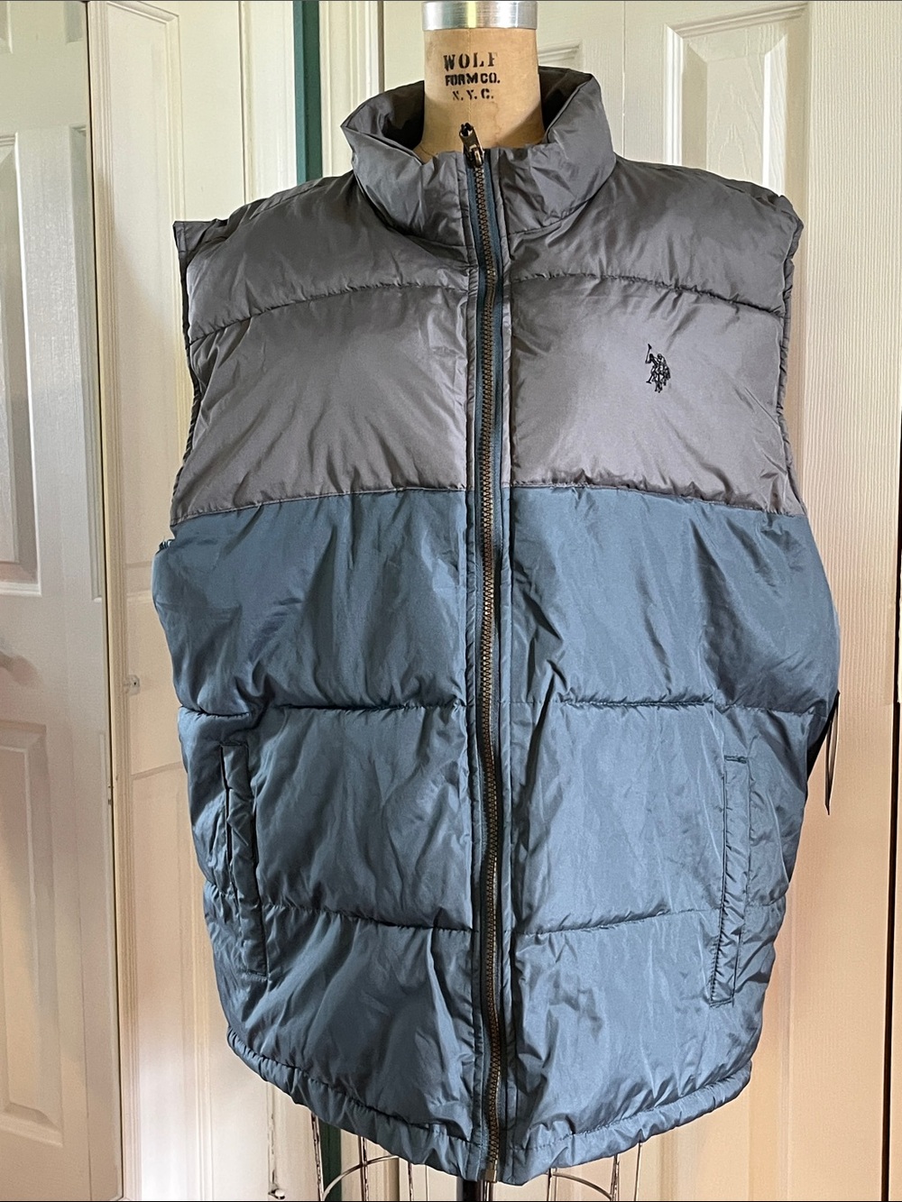 U.S. Polo Assn. Men’s Gray & Blue Puffer Vest